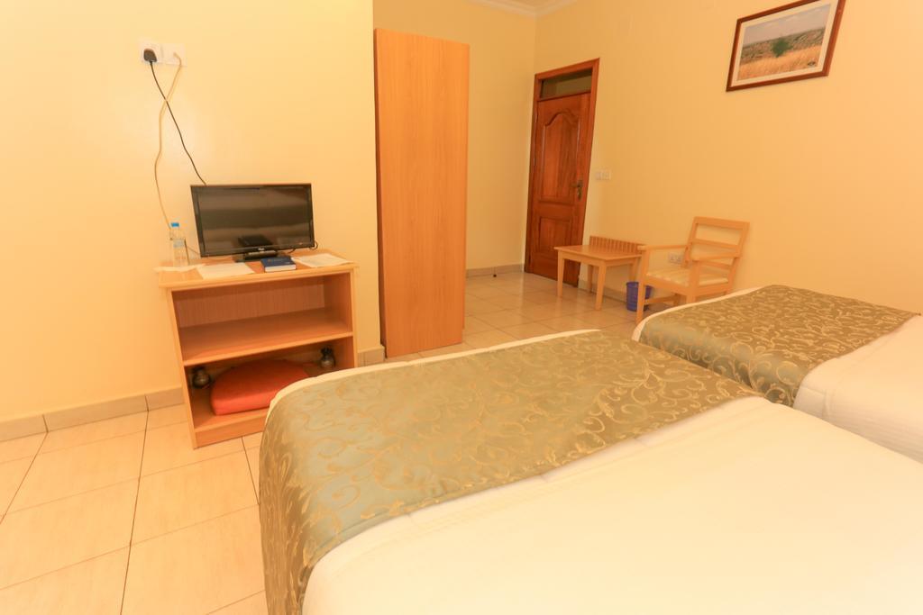 Faraja Hotel Ruhengeri Bagian luar foto