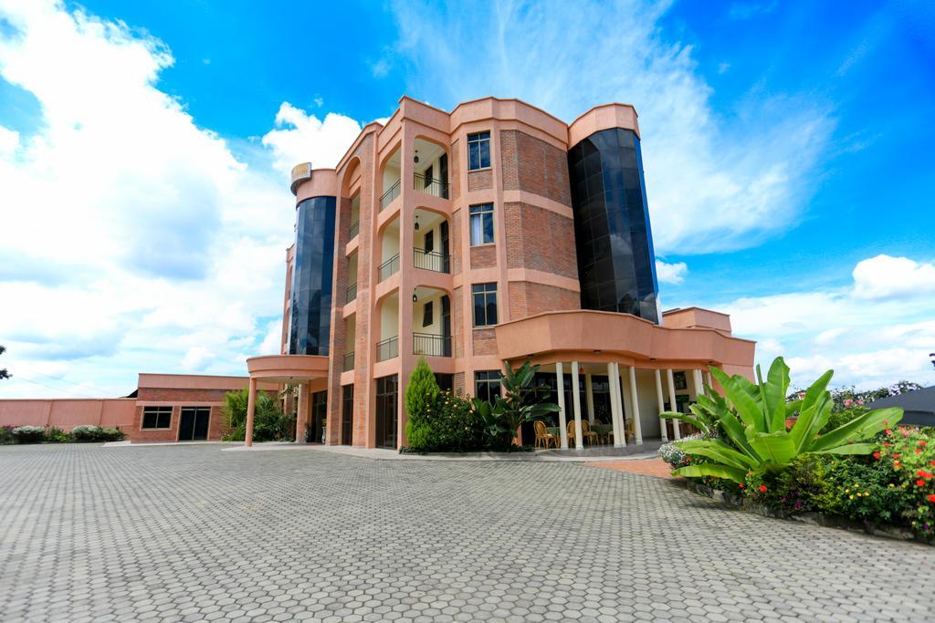 Faraja Hotel Ruhengeri Bagian luar foto
