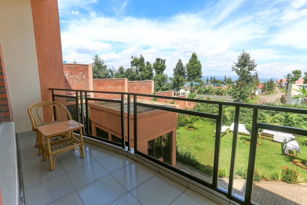 Faraja Hotel Ruhengeri Bagian luar foto